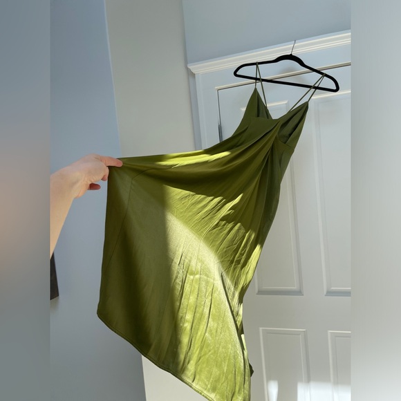 BRAND NEW W/ TAGS ZARA SATIN EFFECT MIDI DRESS IN
KHAKI 0/2298/092/505/01 IN XS - Picture 2 of 6